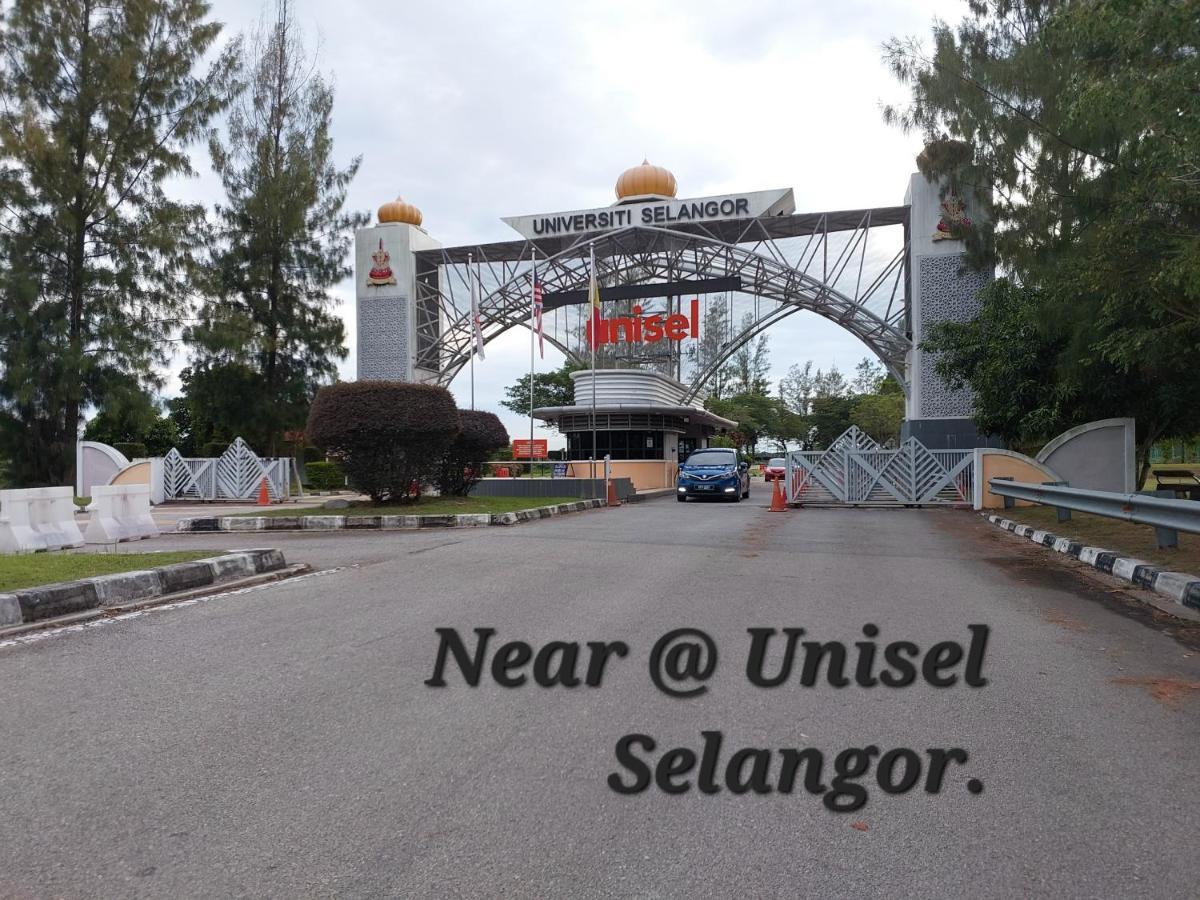 Islamic Homestay Apartment Kundang, Rawang Esterno foto